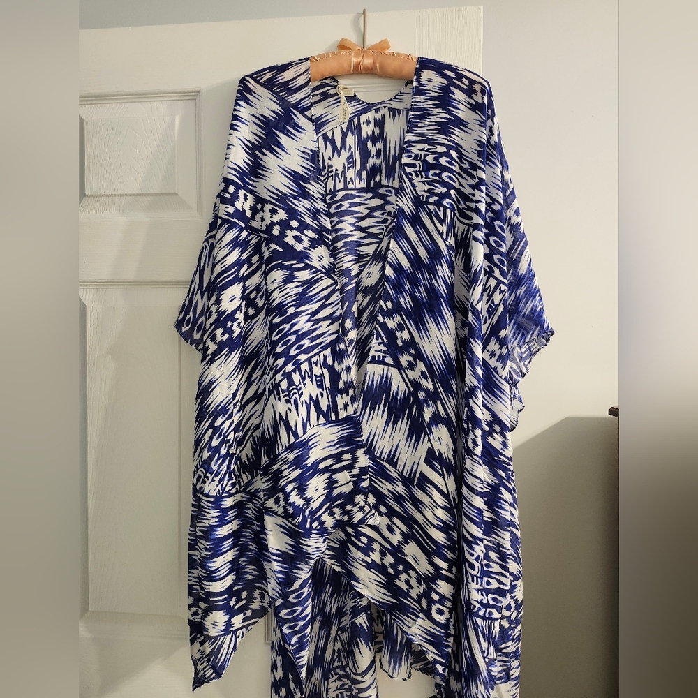 Michael Stars Ruana Batik Blue and White Kimono Cover Up.
